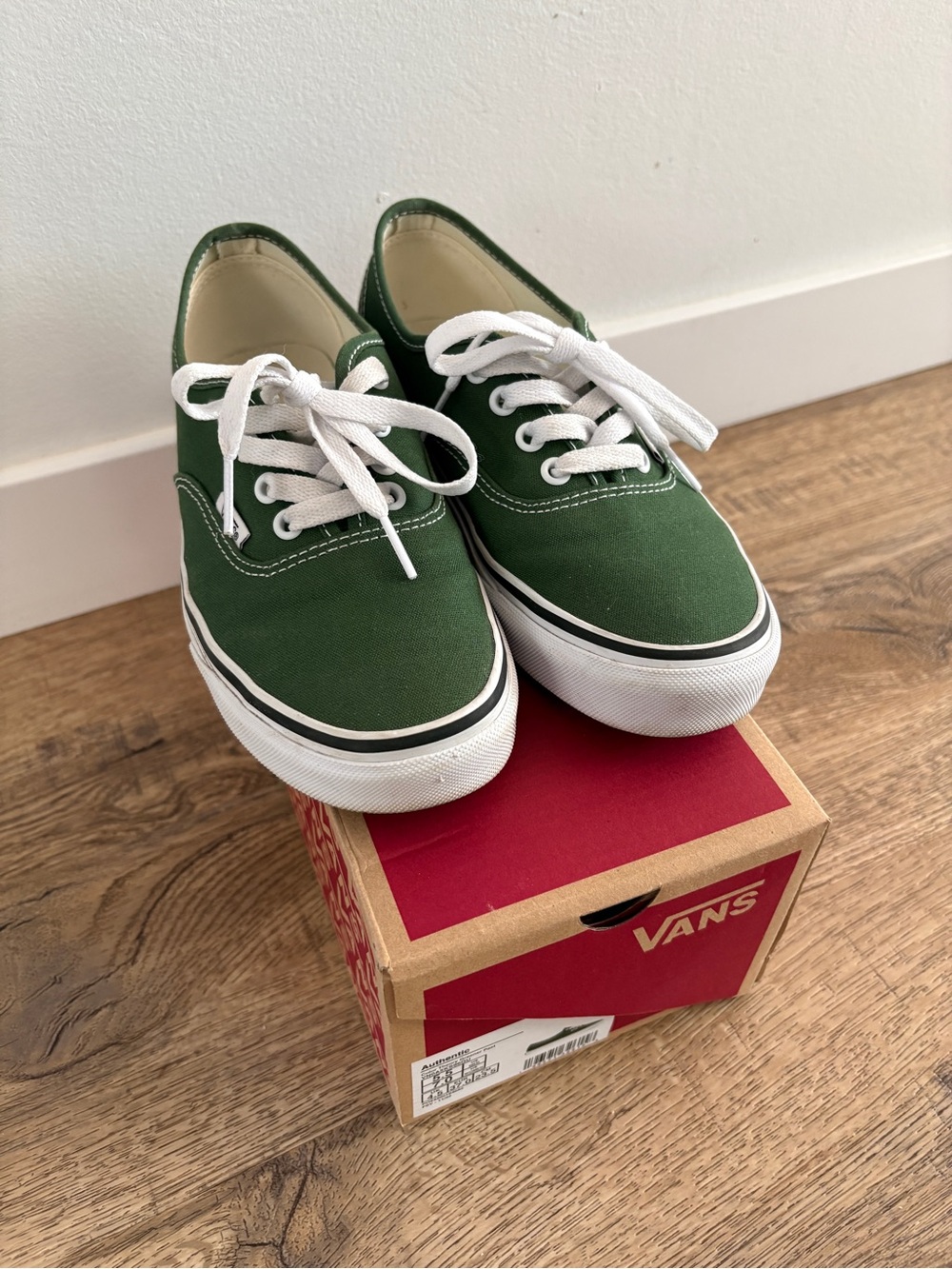 Vans 5.5/7 Green Canvas Shoes - Picture 7 of 7